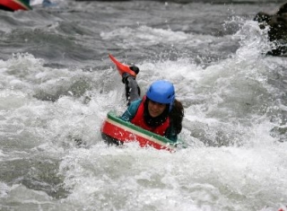  Paseo en rafting con el equipo